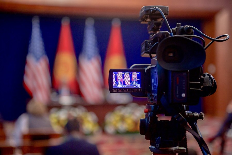 Interpreters for Television and Mass Media